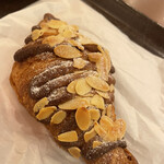 Cafe CROISSANT - 