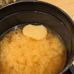 Shiroku Jichuu - 味噌汁（お昼の鯖味噌煮定食）