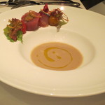 オーグードゥジュール ヌーヴェルエール - 秋刀魚のなめらかなヴルーテ。とにかく美味しかった。
