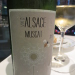 オーグードゥジュール ヌーヴェルエール - アルザスのマスカットのワインが合わされました。