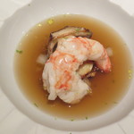 オーグードゥジュール ヌーヴェルエール - ボタンエビのコンソメ仕立て。セップ茸の香り。