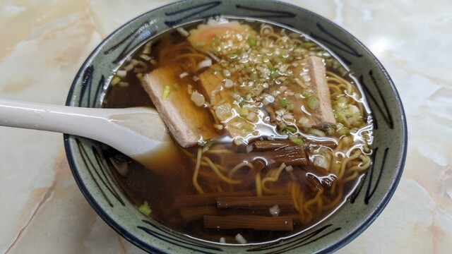 東華 - 西塩釜（ラーメン）の写真