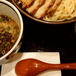 Tsukemen Raxamenabura Soba Rokurou - 六朗つけ麺 チャーシュー