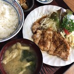 ともべ食堂 - 生姜焼き定食