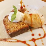 ビストロ カフェ デリ ポキナ369 - イチジクパウンドケーキとキャラメルアイス　最後まで本当に美味しいです。