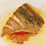 ビストロ カフェ デリ ポキナ369 - 鯛のポワレ