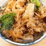 リカースタンド　ベルハウス - これは、肉そばが肉天そばにグレードアップの一例