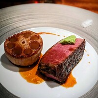 蒼 - 世界一好きな上田畜産さんの但馬玄は、今回はなんと４１か月長期肥育の雌のシャトーブリアン。絶品過ぎるジュのソースに山葵で。付け合わせは、これも大好きな「蓮根三兄弟」の蓮根。