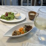 TASTY PLACE THE DINING - おつまみワインセットとベジプレート