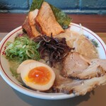 博多だるま JAPAN - 全部のせラーメン