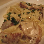 レストラン＆ワインバー ロゼッタ - ポツチーニ茸とパルメザンチーズのカルボナーラ