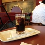 カフェ･ベローチェ  - 2013/10 朝９時前、アイスコーヒー 190円をオーダー。味はそれなり