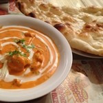 インドレストラン ムンタージ - バターチキンとナン