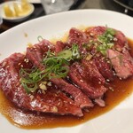 Sumibi Yakiniku Ushizammai - 