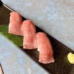 牛匠おがた - 前沢牛炙り握り