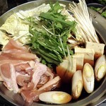 地鶏×鮮魚 個室居酒屋 もみじ苑 - 鶏スキ鍋（４人分）
