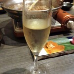 地鶏×鮮魚 個室居酒屋 もみじ苑 - グラスワイン（白）
