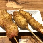 Oden Kushikatsu Nikomi 'Mittsu' - 串揚げ（紅生姜、ウインナー、えび）