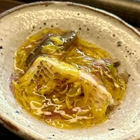 宮坂 - ①先付け ～菊花の月らしい色合いのお料理とともに渋い器に魅入ってしまう。やはり魯山人。京丹後産ノドグロ、大黒シメジ、舞茸の菊花餡仕立てが見た目通りの優しい味わい。わ