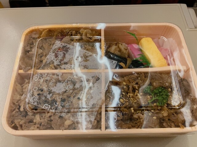 ニューデイズ新庄店 &ndash; 駅前コンビニで便利なショッピングと食事