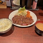 Red Rock - ワンポンドステーキ定食