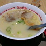 Sugakiya - 料理写真:肉入りラーメン  500円(ラーメンこしょう入れてます)