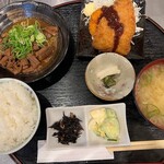 Sakura - ランチメニュー
      モツ煮定食
      600円