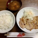 Naka Tora Shiyokudou - 豚バラ焼き
                        めし
                        味噌汁