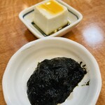 吟遊 - ランチセットの小鉢。海苔の佃煮は自家製。