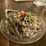 Italian Dining Banyan Tree - ローストポークとパクチーのサラダ800円