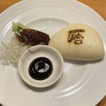 Koubai Honrou - 北京ダック　蒸しパン添え
