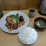 味処 つくし - ご飯大盛は当たり前・・・お替りも大盛・・・喰い過ぎやろーもん!!!