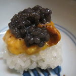 松川 - 瀬戸内の雲丹と露・ベルーガ産のキャビアの飯蒸し1