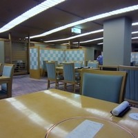 弁慶 - ５時過ぎの早めの時間帯に予約したので店内にはまだ空席もありました。
                