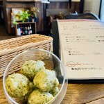 トラットリアイルポッツォ - 海苔のゼッポリーニ。お子様にも大人気！ナポリ名物