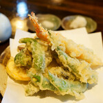 217733991 - お野菜いろいろ天ぷら盛り合わせ（1000円）・車海老の天ぷら 450円