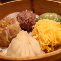 Shanghai Dining 状元樓 - 点心美味し。 Shanghai Dining 状元樓 - 点心美味し。