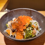 銀座 有涯 - 黒舞茸とジャンボなめけすじこの土鍋ご飯 追いイクラが、豪華過ぎ