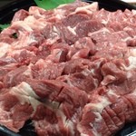 けむ蔵 - 生ラム肉！
            くせがなくて美味しかったです。