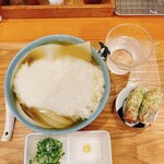手打ちうどん 上を向いて - 