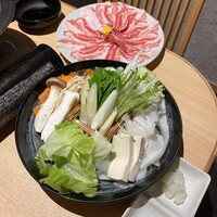 和食 いぶり別邸 新橋店 - 黒豚しゃぶしゃぶ¥1,680/人×2人前