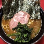 家系ラーメン とらきち家 - 