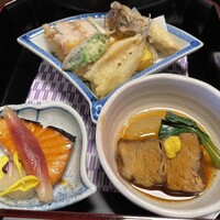 松廼家 - 秋鮭幽庵焼、蓮根海老はさみ揚げ、豚の角煮