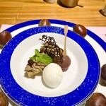 シカゴ - ●デザート
      栗のタルトと巨峰のコンポート
      ジェラートを添えて