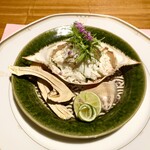 シカゴ - ●ポワソン（魚介のメイン）
      ワタリガニと松茸　酢橘を添えて
      塩バルサミコの三杯酢
      渡り蟹の味噌と蛤の出汁を煮詰めてマヨネーズで伸ばしたソース