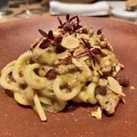 マンサルヴァ - ギタッラ(パスタ二品目) 地鶏のサルシッチャ・アーモンド・焦がしバター