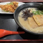 九州とんこつ はりがね屋 - 九州とんこつラーメン       鶏の唐揚げ(１個)
