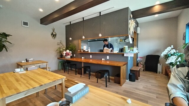 LABO Shinchi（ラボ シンチ） - 新地（食堂）の写真