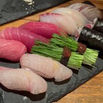 Tachizushi Sugio - 本生まぐろ三昧・白身三昧・えんがわ・芽葱・ネギトロ巻