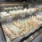 Fresh Cream Desserts JIRI - 